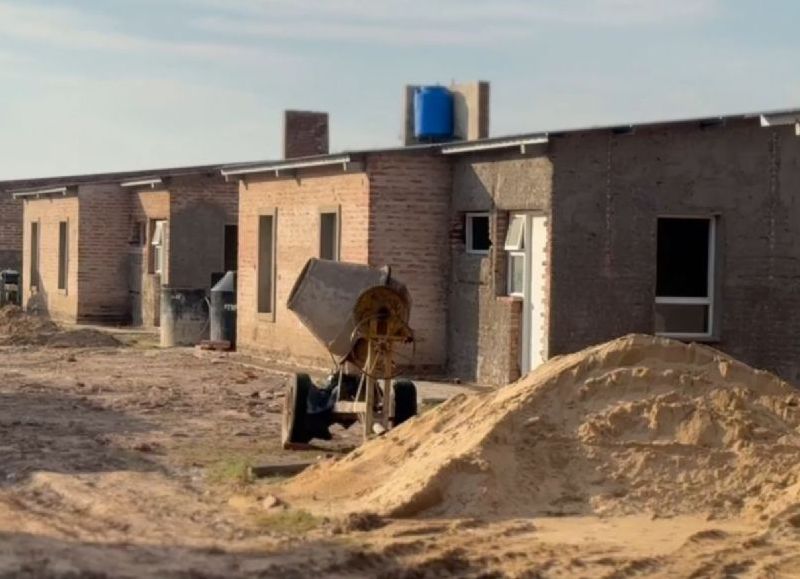 Presidencia de la Plaza: etapa final en trabajos de infraestructura de 20 casas