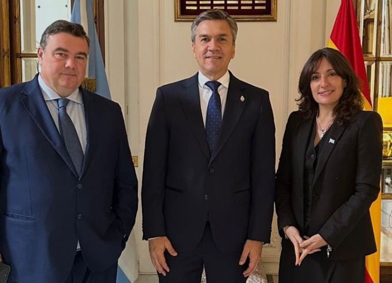 Zdero se reunió con autoridades del BBVA y avanzó en gestiones para atraer inversiones a la provincia