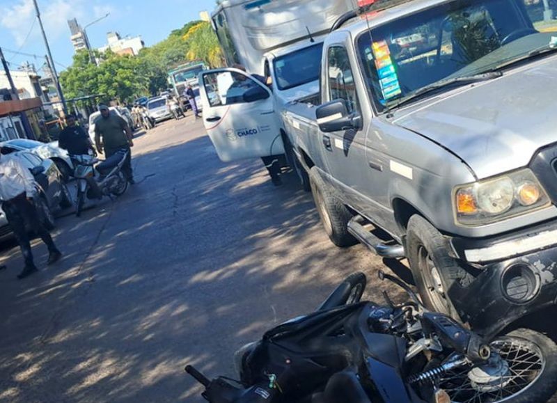 Dos personas hospitalizadas tras un accidente múltiple en Resistencia