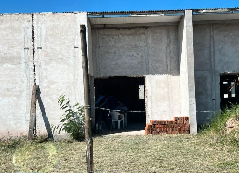 Secheep eliminó conexiones irregulares en el predio ocupado por el intendente de Margarita Belén