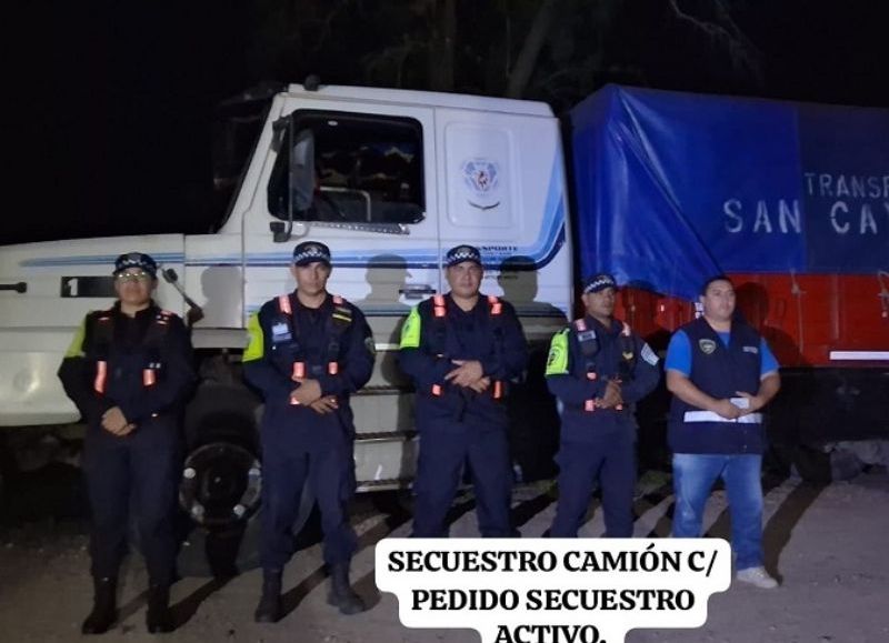Detuvieron un camión con pedido de secuestro en Villa Ángela