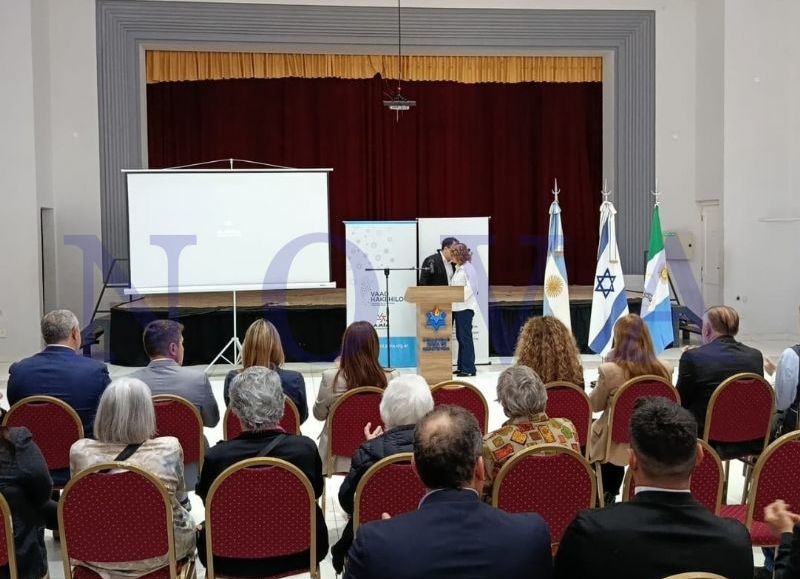 La Legislatura acompañó el acto conmemorativo por el 32 aniversario del atentado a la AMIA