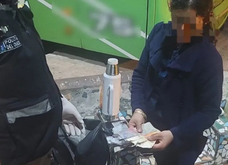 Detuvieron a una mujer con más de 200 gramos de cocaína en la terminal de General San Martín