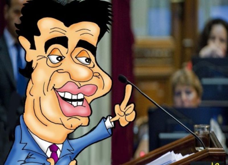 Capitanich participó del acto de reconocimiento a empleados municipales en su día