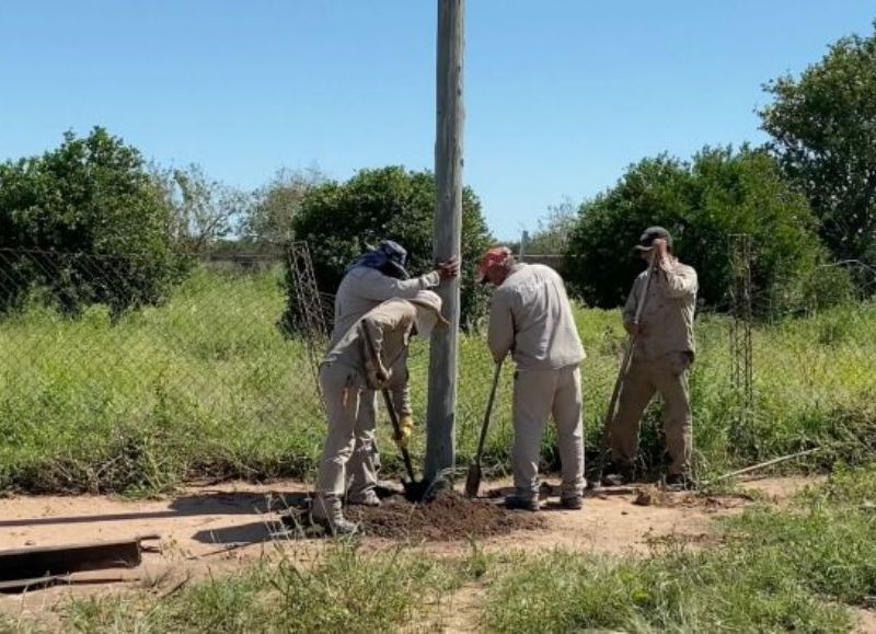 El Gobierno trabaja en la restitución de energía eléctrica en la zona rural de Pampa del Infierno