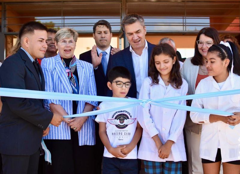 El Gobierno provincial inauguró la Escuela Especial 35 de Machagai