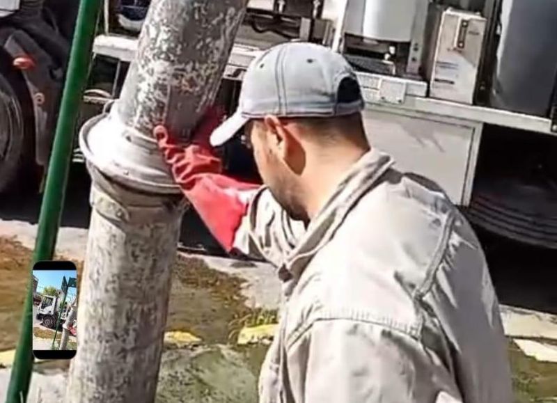 Sameep interviene con limpieza y desobstrucción de redes cloacales el microcentro de Resistencia