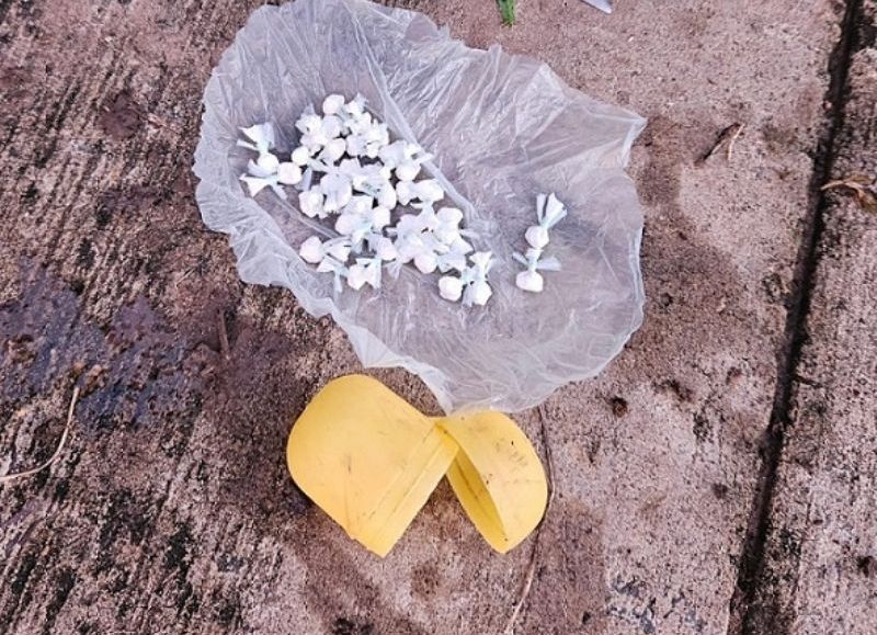 Fontana: detuvieron a un hombre que deambulaba con 35 "bochitas" de cocaína