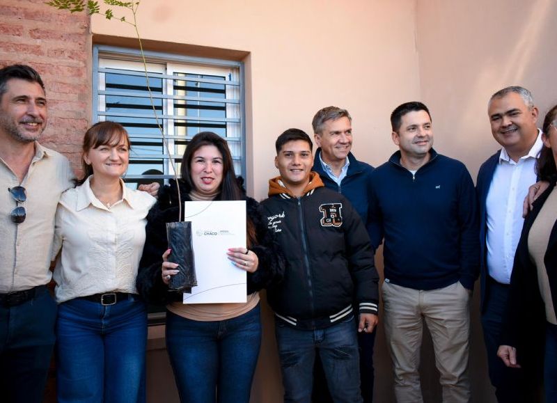 El Gobierno provincial entregó viviendas en el barrio Santa Rita de Sáenz Peña