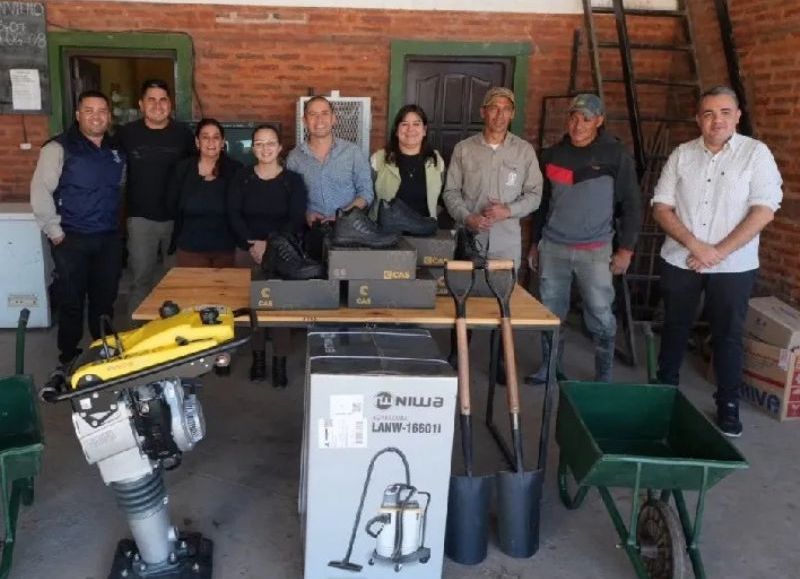 Presidencia de la Plaza entregó herramientas y maquinarias al corralón municipal