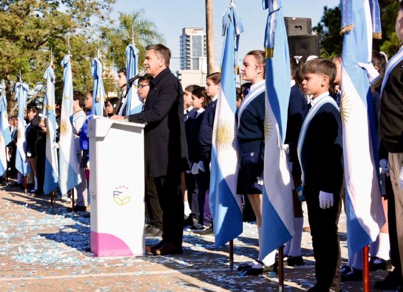 Zdero: "Prometer lealtad a la bandera es prometer respeto al otro"