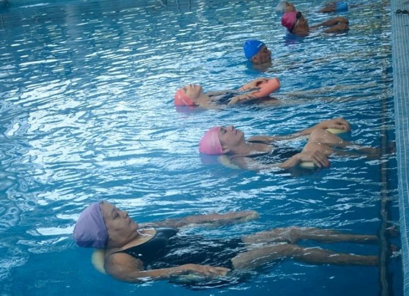 El Instituto del Deporte Chaqueño habilitó la pileta climatizada y comenzaron las actividades