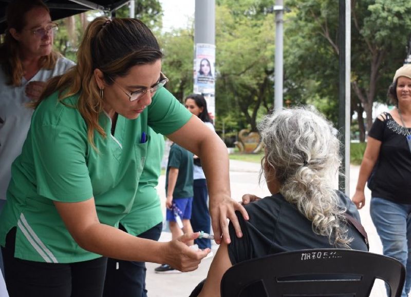 Realizan operativo de salud integral, vacunación y asesoramiento en Resistencia