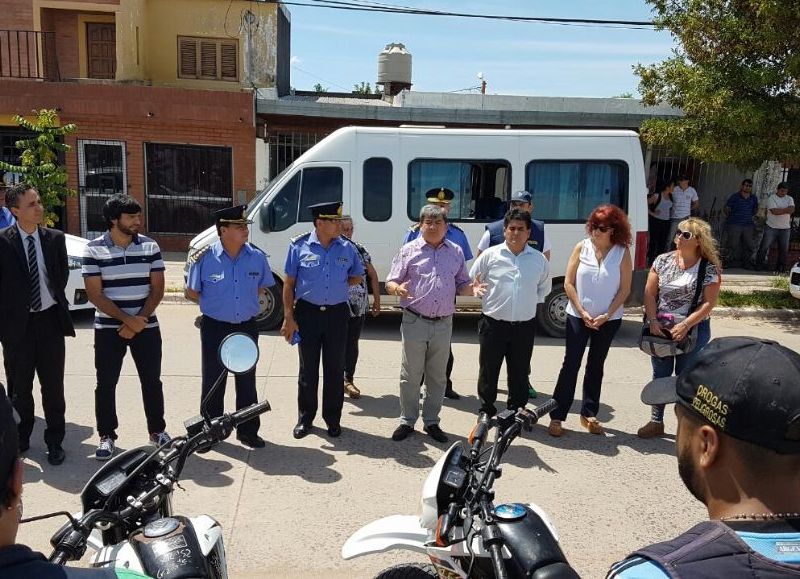 El Ministerio de Seguridad Pública presentó el Programa Barrial Antidrogas