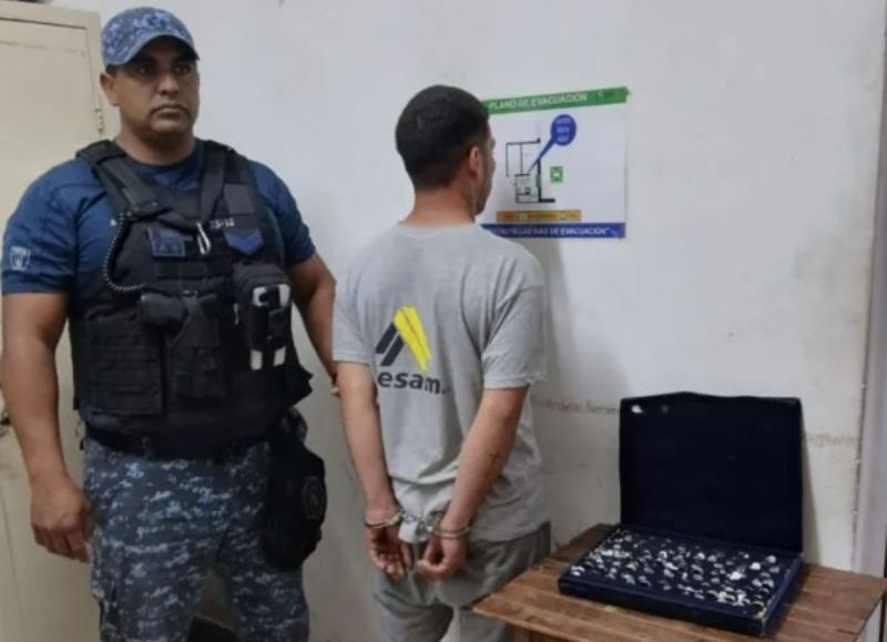 Detuvieron a un hombre que le robó a una mujer un porta joyas en Barranqueras