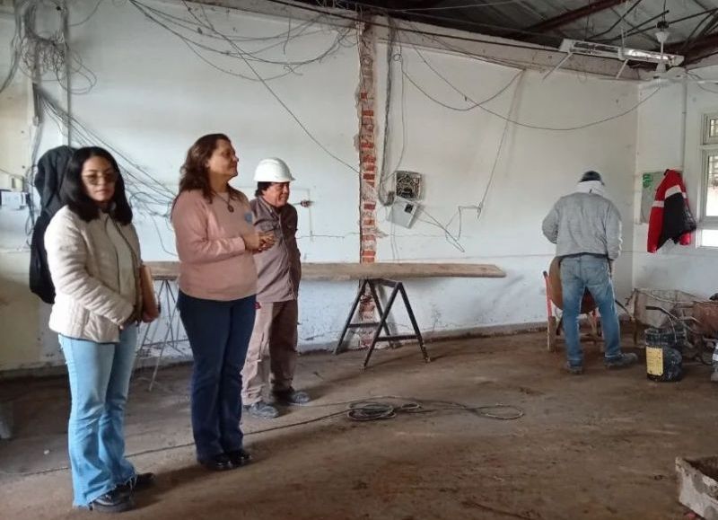 El Gobierno provincial avanza con las obras de refacción en la Escuela 39 de Puerto Tirol