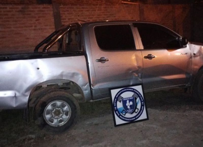 Policías secuestraron una camioneta que aseguran "fue usada en un tiroteo" en Villa Prosperidad