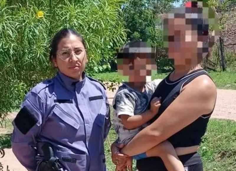 Encontraron a un niño solo caminando por la vía pública en Charata