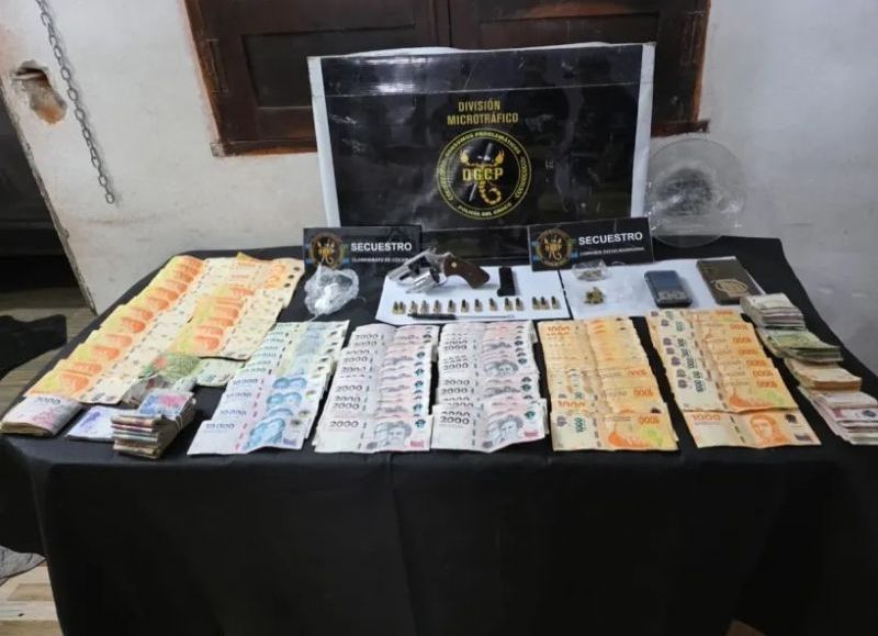 Hallaron cocaína, marihuana y un revólver en un allanamiento en Resistencia