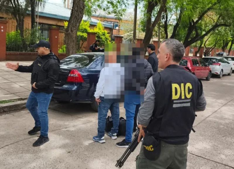 VIDEO | Atraparon en Resistencia a dos extranjeros relacionados a un millonario robo en Corrientes
