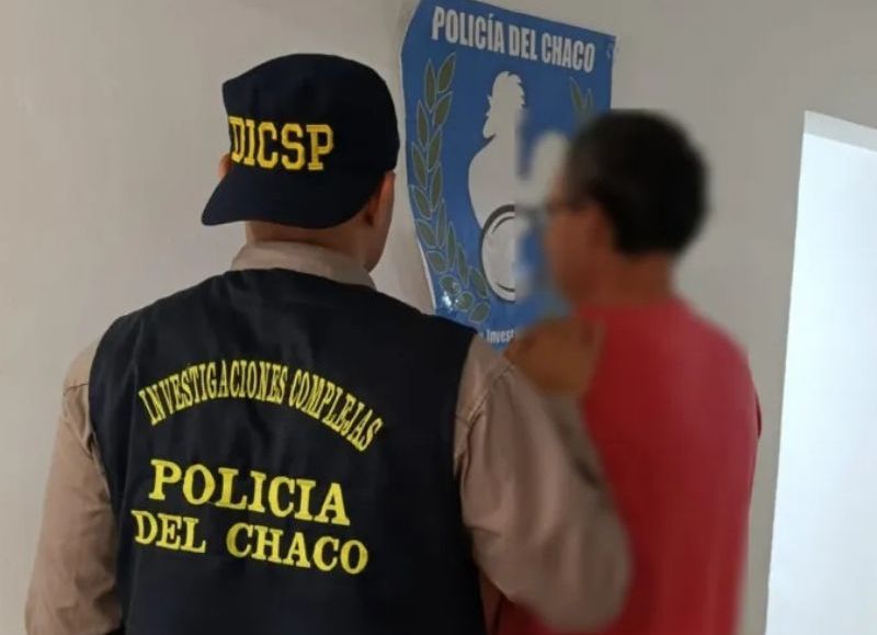 Un hombre tiró basura en pleno centro de Sáenz Peña y terminó notificado por la Policía