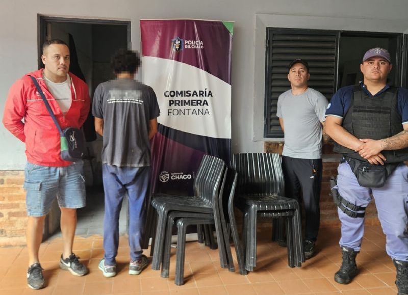 Atraparon a un hombre por el robo de seis sillas en un terreno en construcción en Fontana