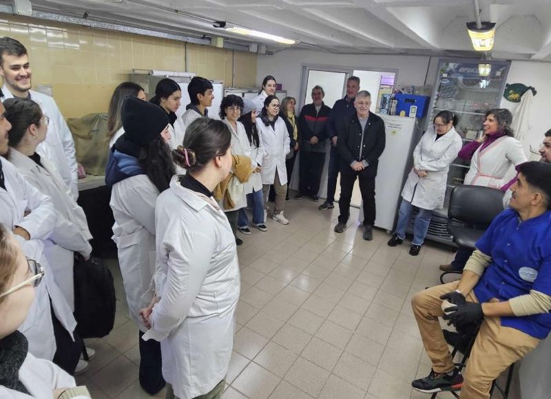 APA y UTN Resistencia desarrollaron actividades extensionistas con alumnos de ingeniería química