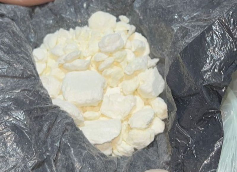 Secuestran cocaína y marihuana en un allanamiento antidrogas en el barrio Pescador