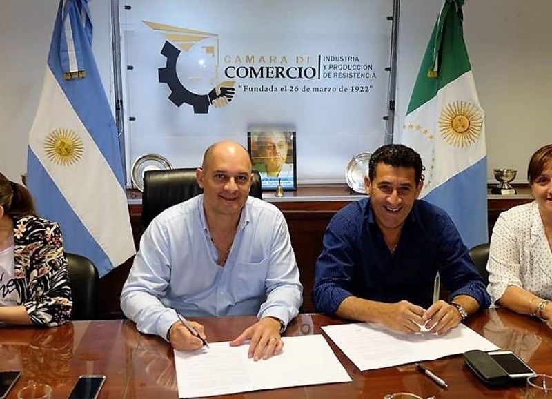Firma de convenio entre el Instituto del Deporte y la Cámara de Comercio de Resistencia