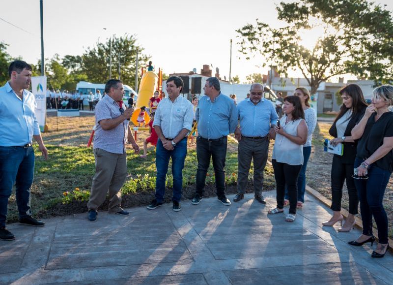 La Presidencia del Concejo e IPDUV inauguraron la plazoleta "Flor de irupé"