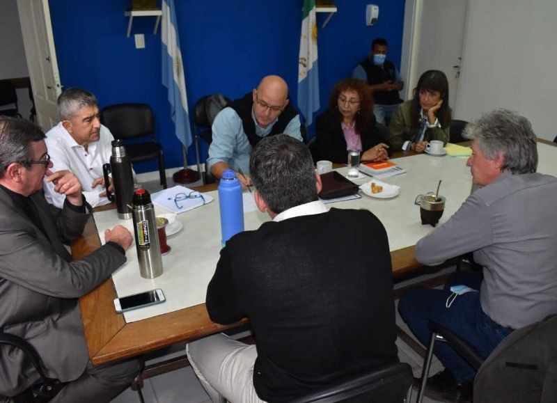 Diputados analizaron la situación hídrica en el interior con autoridades de la APA