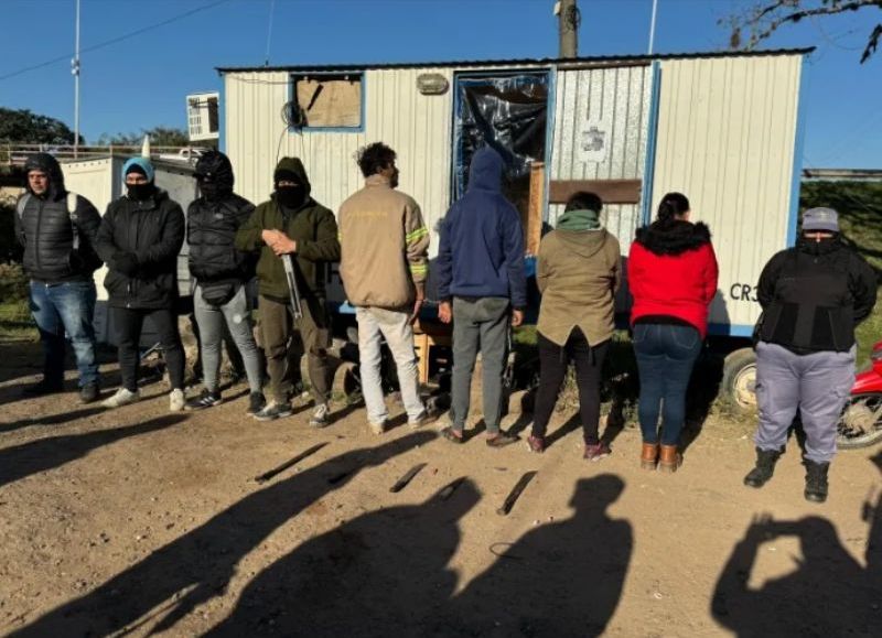 Detuvieron a cuatro personas por el ataque a una casilla policial del barrio San Pedro Pescador