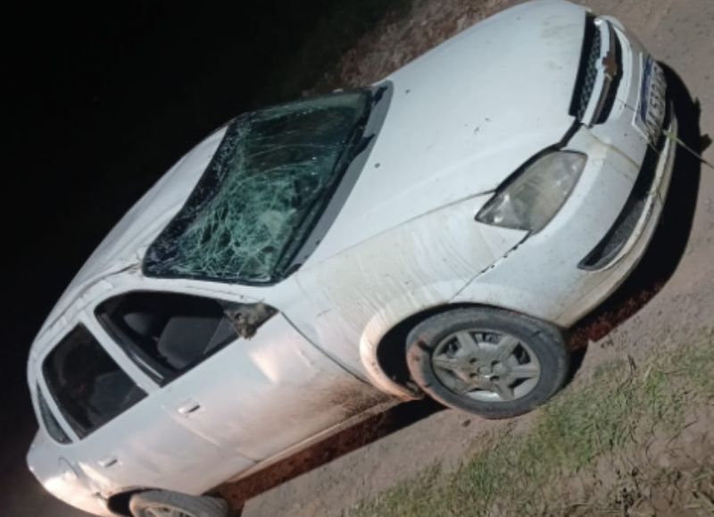 Un joven le robó el auto a su padre, protagonizó un accidente en Fontana y escapó