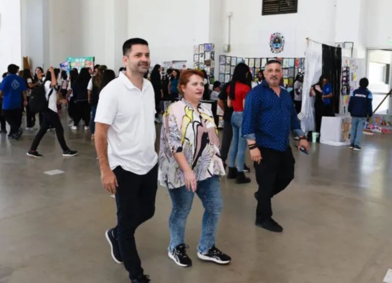Más de 800 alumnos participaron en la feria "Sáenz Peña Joven y Creativa"