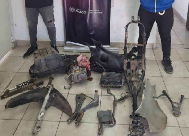 Recuperaron una moto desarmada y escondida en una zona boscosa de Resistencia