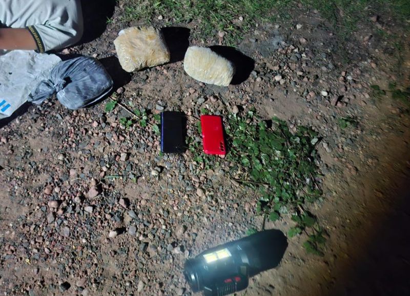 Tras un operativo antidrogas, secuestran marihuana y aprehenden a dos personas