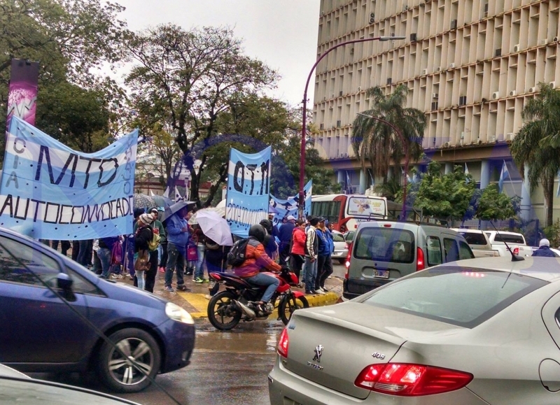 Movimientos sociales reclaman la reactivación de los trabajos de construcción de viviendas