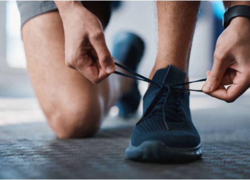 ¿Dónde encontrar zapatillas deportivas con buenos precios y modelos especiales para Navidad?