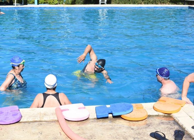 El Instituto del Deporte lanzó la temporada de verano 2025-2026 con actividades para todas las edades