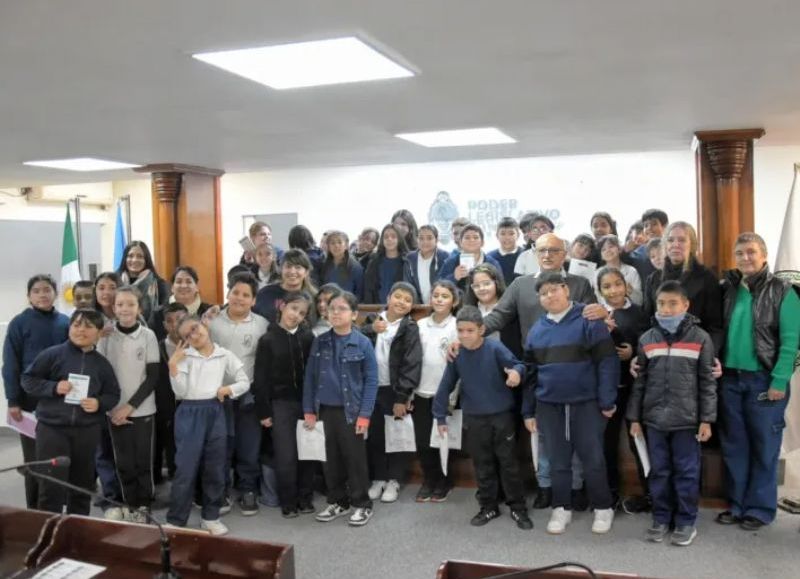 Estudiantes de la UEGP 12 "Instituto Privado Cristiano" visitaron la Legislatura