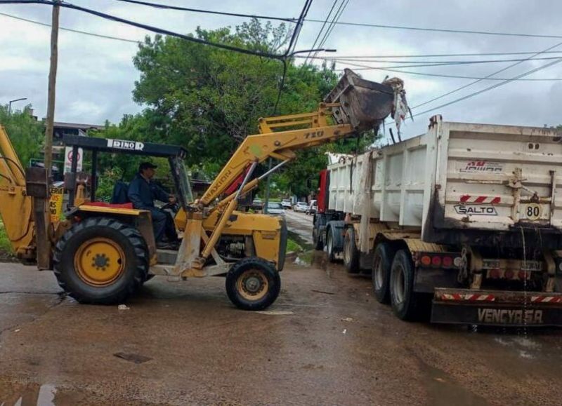 La Municipalidad de Resistencia intensificó operativos de limpieza urbana