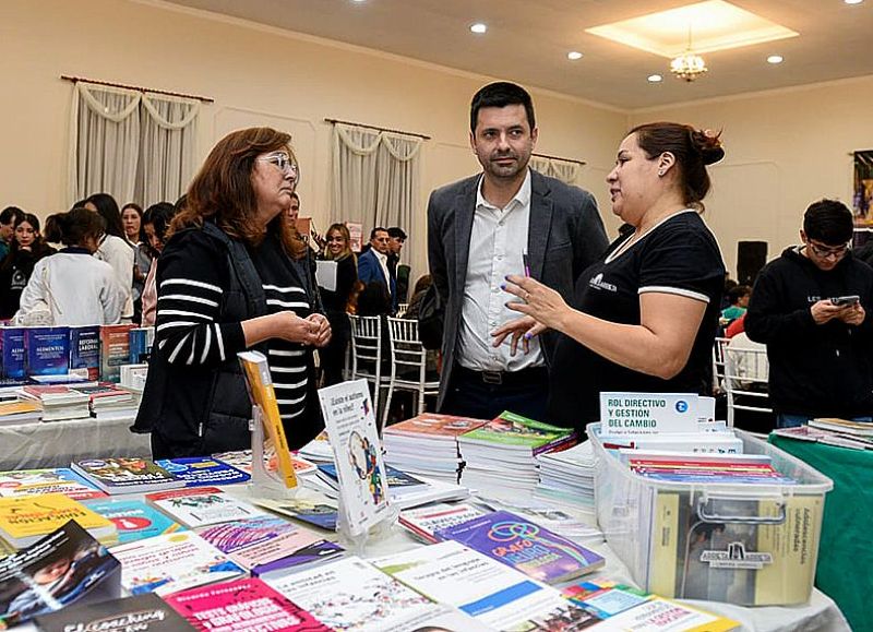 La Feria del Libro Saenzpeñense “La Termal Lee” inauguró oficialmente una nueva edición