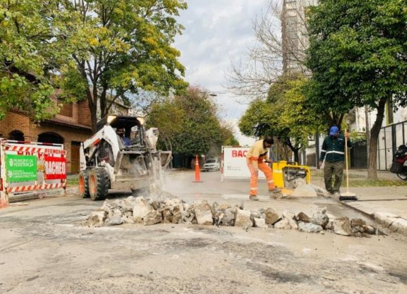 El municipio continúa con arreglos de calles pavimentadas