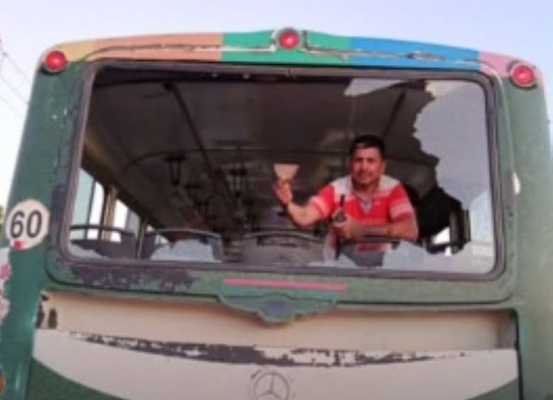 Atacaron a piedrazos el colectivo de los jugadores del club Regional en Machagai