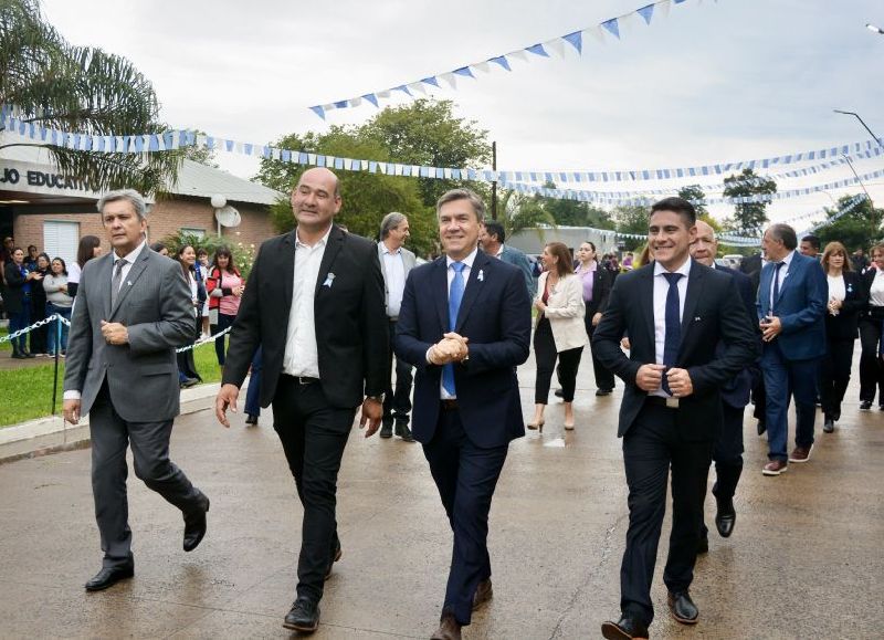 El Gobierno provincial acompañó el acto central por un nuevo aniversario de la Revolución de Mayo