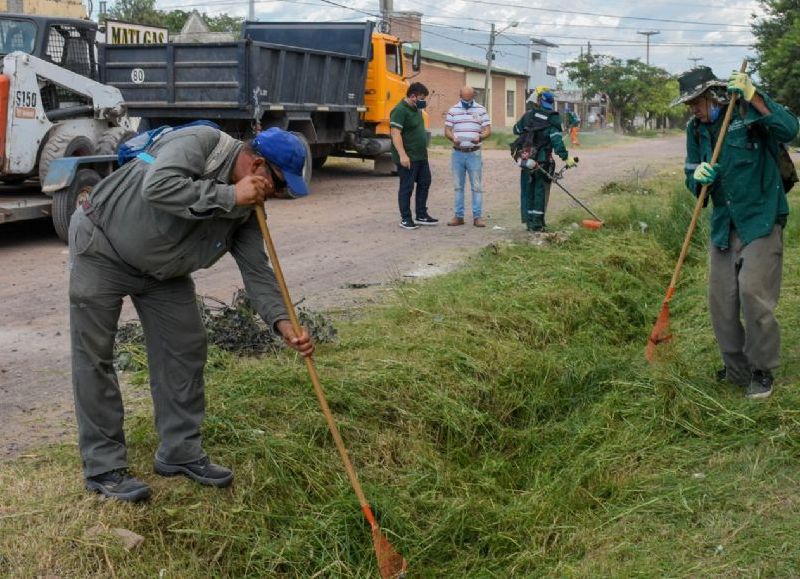 Se realizó un operativo integral de limpieza en las villas Juan de Garay y El Tala de Resistencia