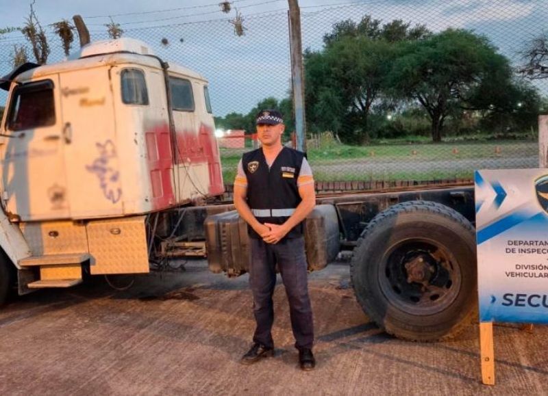 Caminera recuperó una moto y secuestró un camión buscado por la Justicia de Misiones