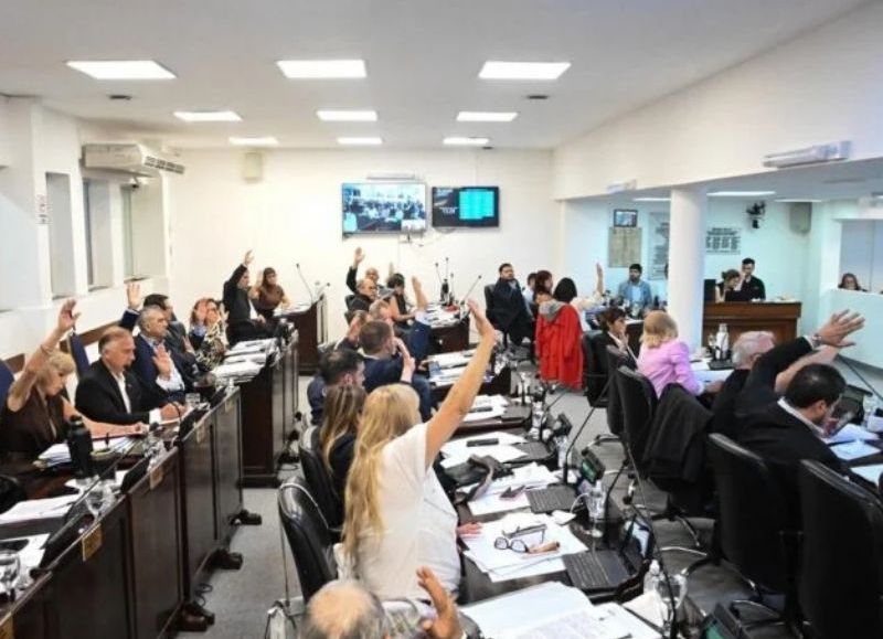 La Legislatura aprobó el Presupuesto provincial 2026