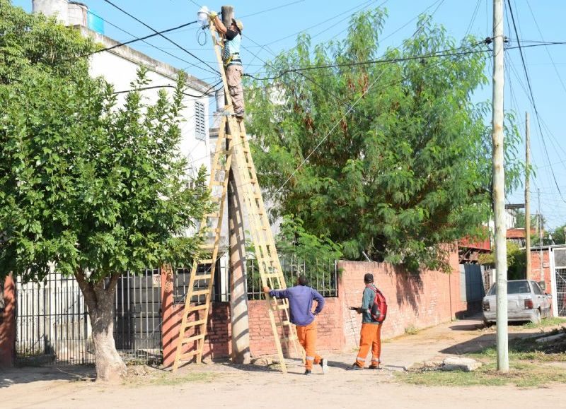 Resistencia continuó en la zona sur con los operativos de "Luces de mi Ciudad" en la zona sur