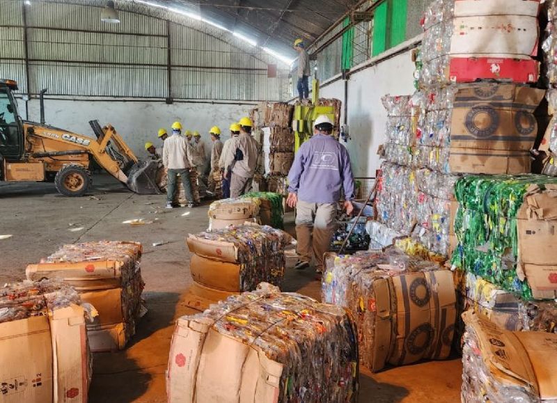 La Planta de Tratamiento de Residuos Sólidos Urbanos de Colonia Elisa vendió material reciclado